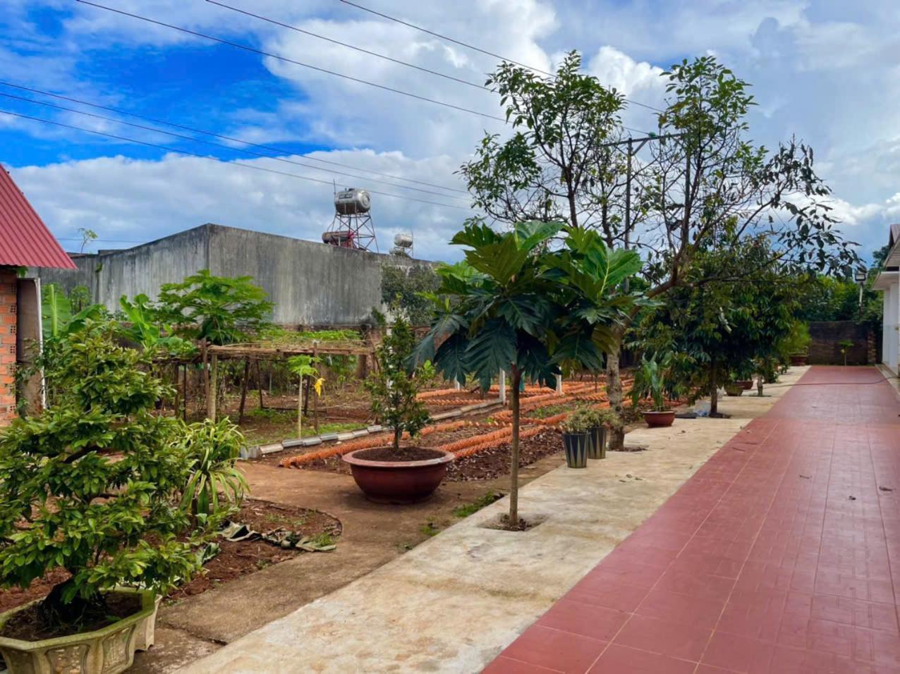 Thu Hien Hotel Pleiku - By Bay Luxury Plei Holang Exterior foto